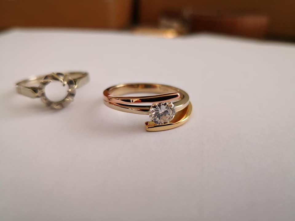 Illustration de l’univers Achat, vente, créations et réparations d’or