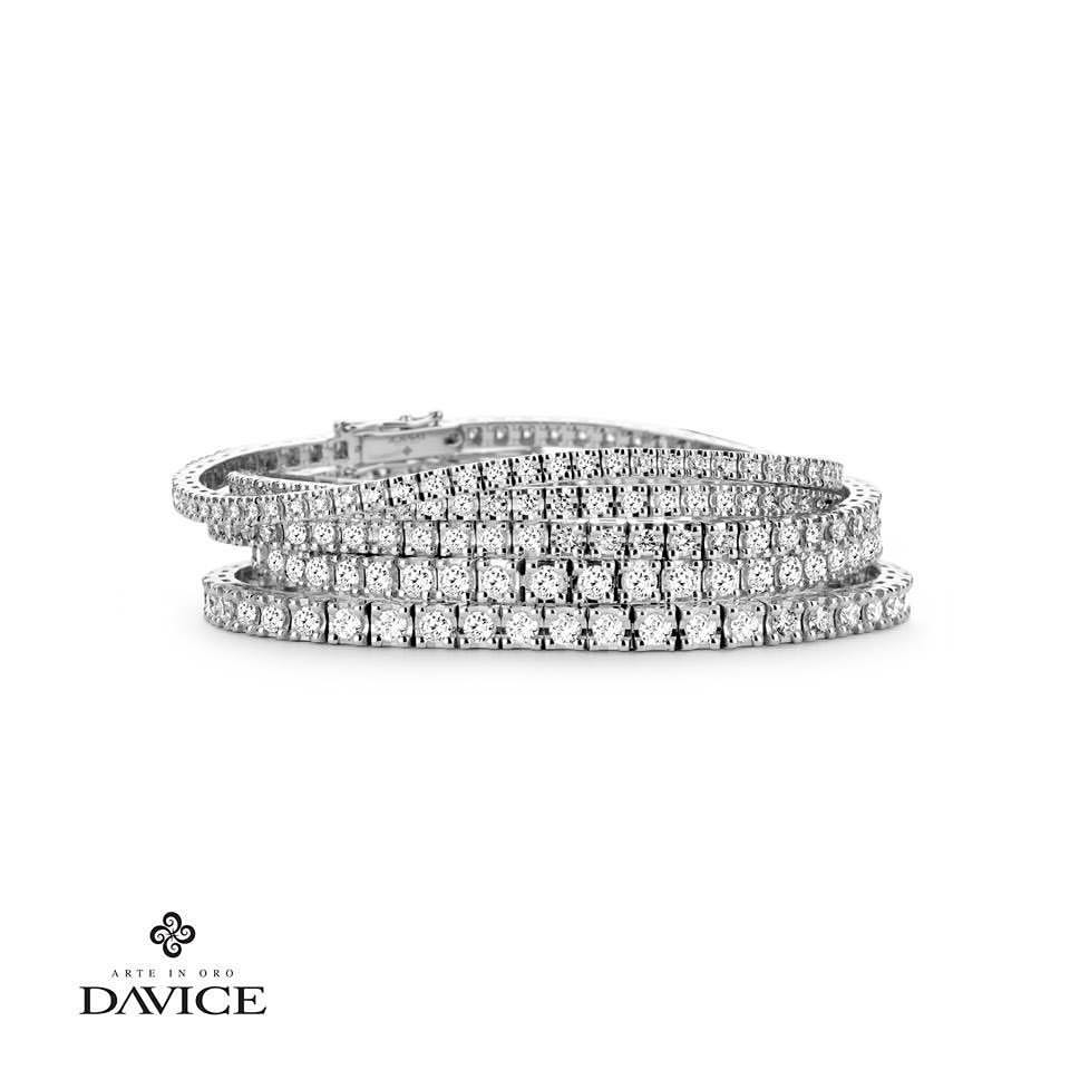 Illustration de l’univers Bracelets or et diamants