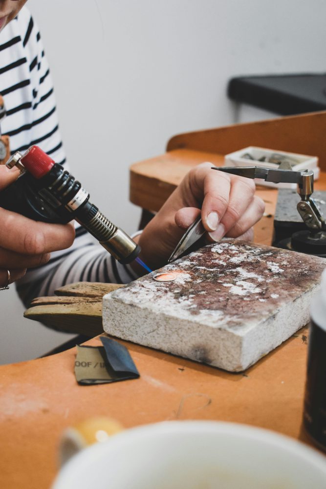 Illustration du service Notre atelier, au service de vos bijoux